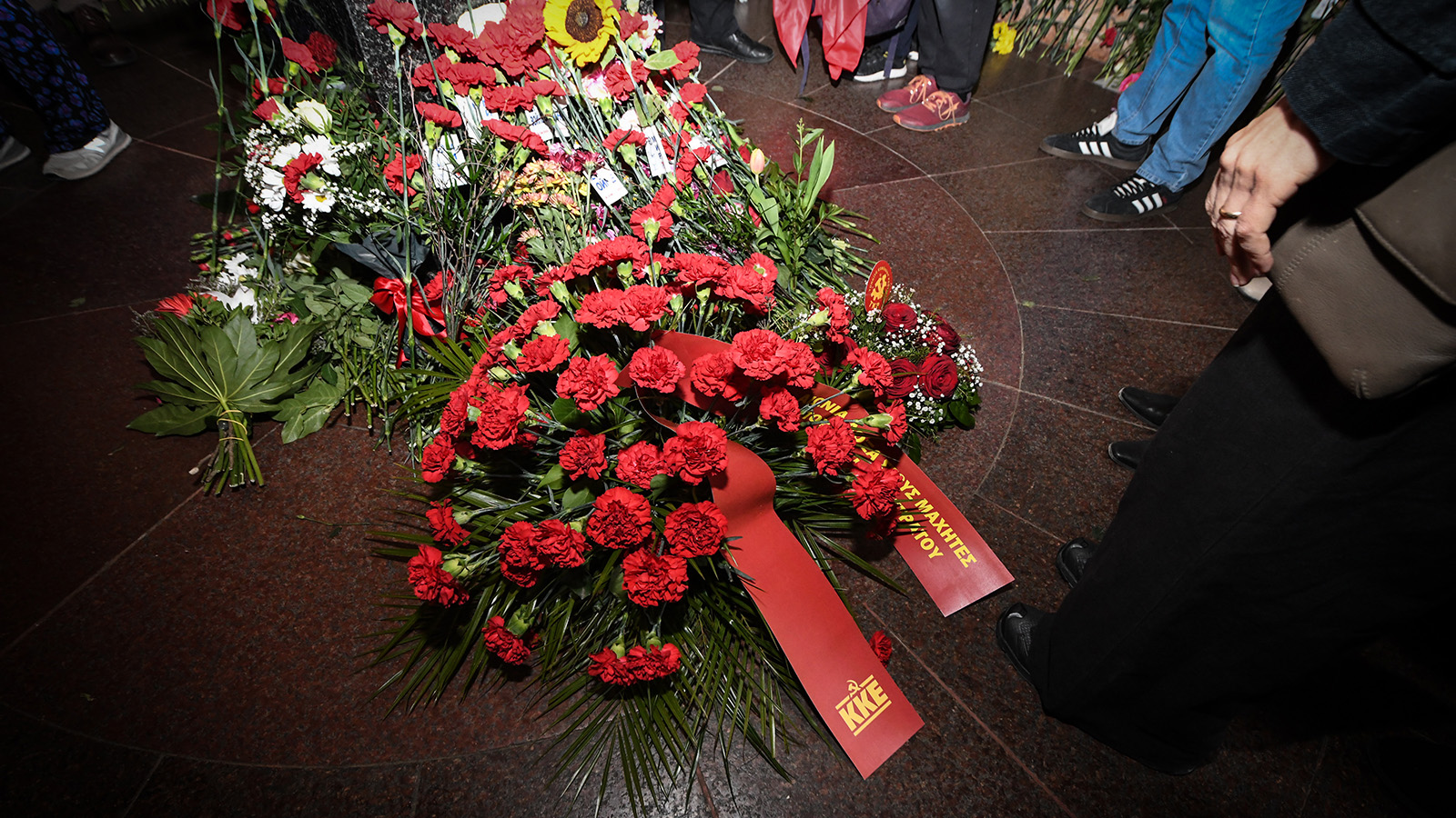 mnimeio-katathesi-11