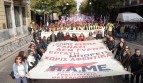 Lauter Ruf tausender Demonstranten bei der PAME-Großkundgebung in Athen: „Wir werden nicht mit euren Brotkrümeln leben!“