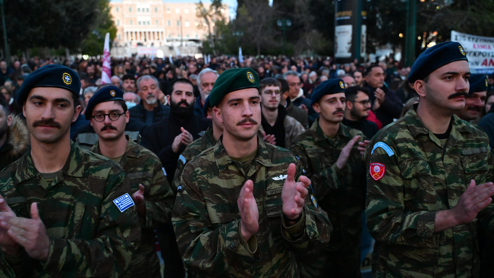 antipolemiko-athina-20