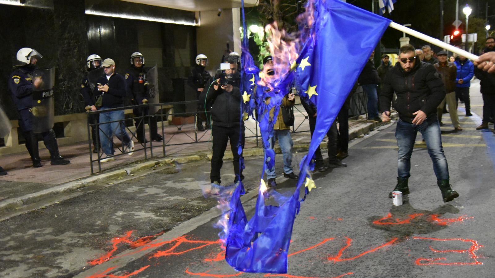 somateia-athina-polemos-2