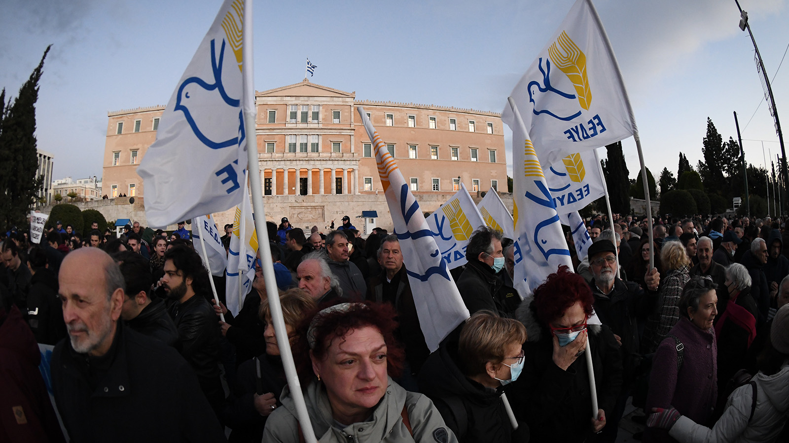 syntagma-stratiotikoi-18