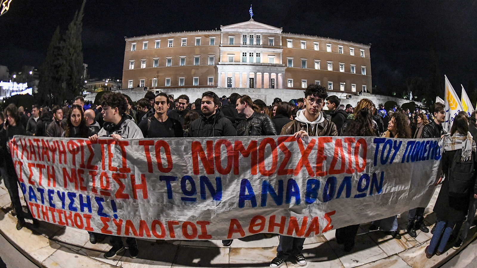 syntagma-stratiotikoi-35